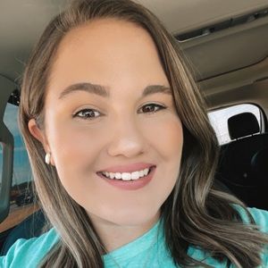 Meet your Posher, Lacy tucker